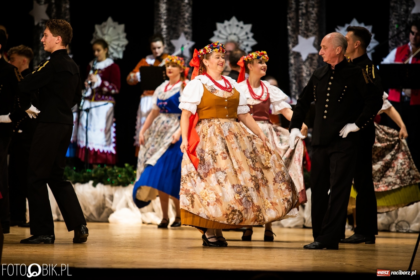 Zdjęcie w galerii na portalu naszraciborz.pl: Koncert charytatywny Źródła na rzecz Kasi wiadomości z regionu