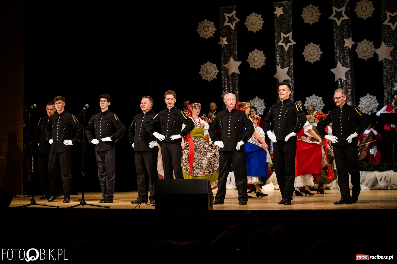 Zdjęcie w galerii na portalu naszraciborz.pl: Koncert charytatywny Źródła na rzecz Kasi wiadomości z regionu