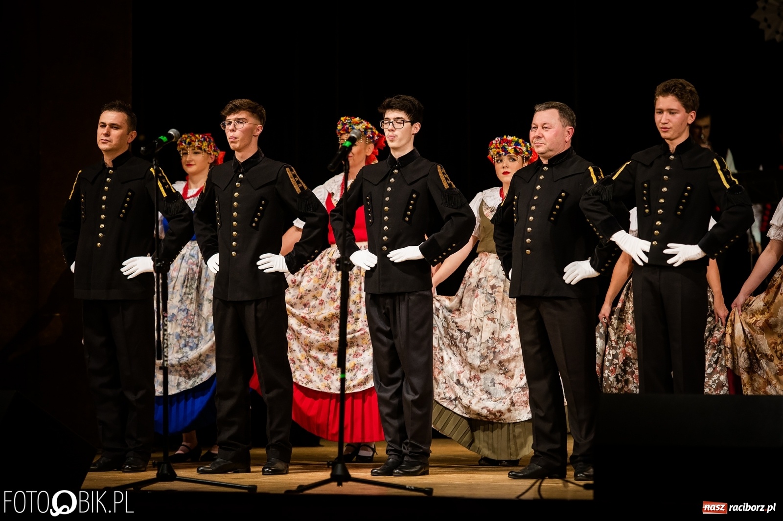 Zdjęcie w galerii na portalu naszraciborz.pl: Koncert charytatywny Źródła na rzecz Kasi wiadomości z regionu