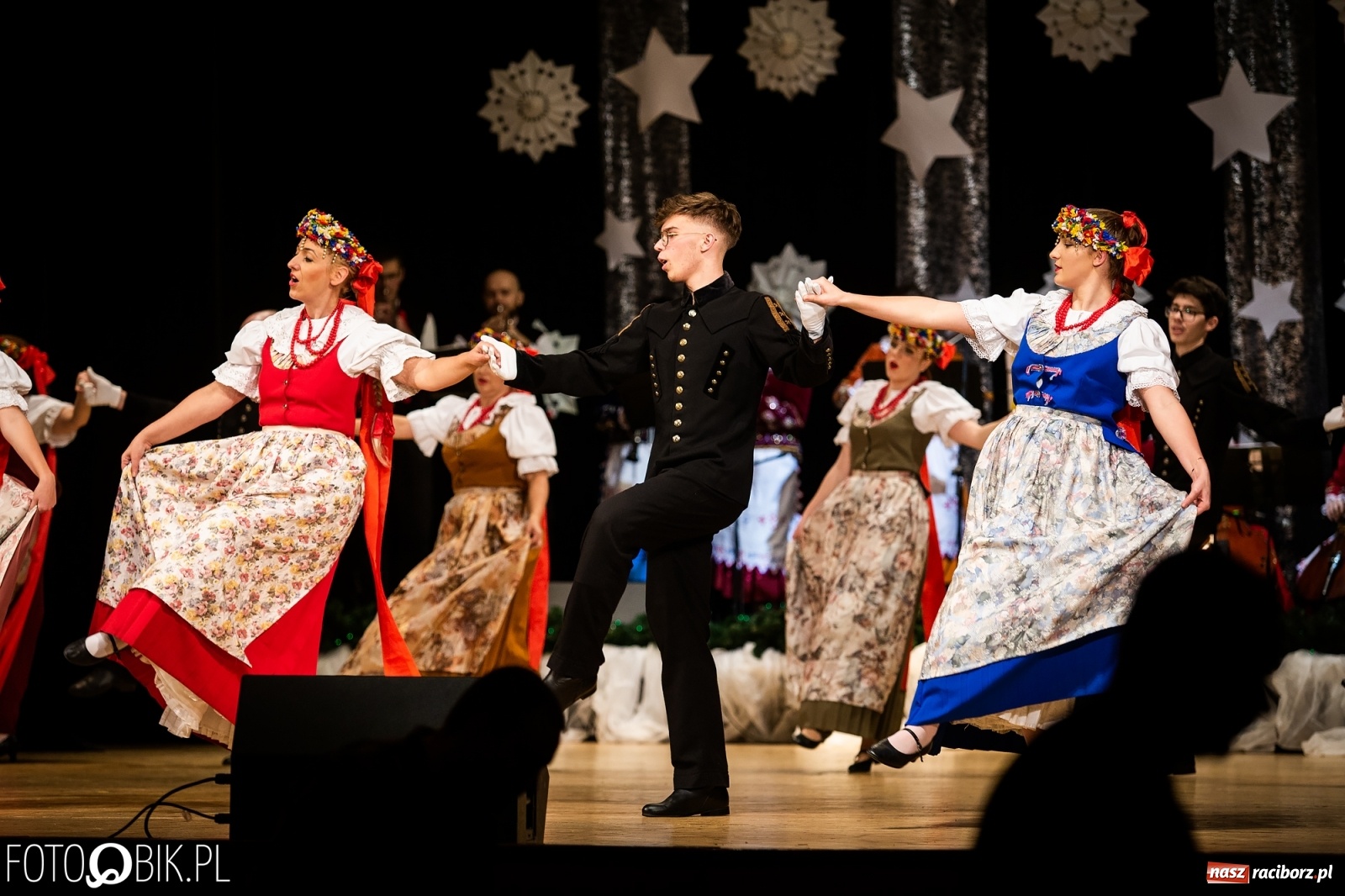 Zdjęcie w galerii na portalu naszraciborz.pl: Koncert charytatywny Źródła na rzecz Kasi wiadomości z regionu