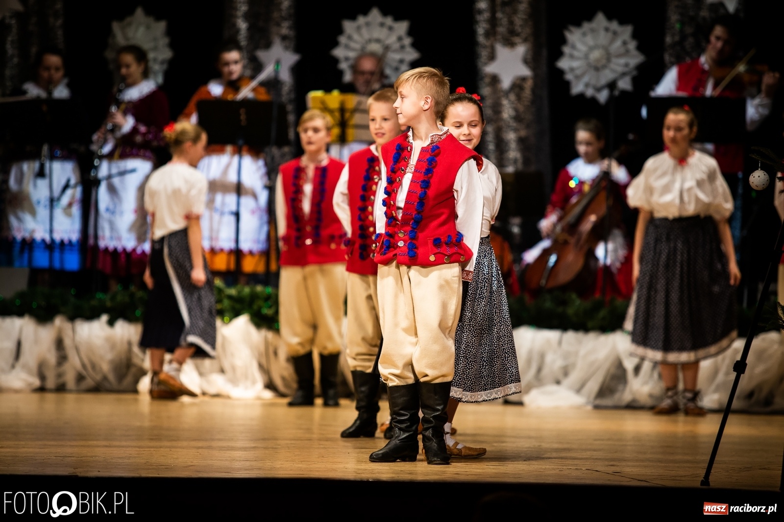 Zdjęcie w galerii na portalu naszraciborz.pl: Koncert charytatywny Źródła na rzecz Kasi wiadomości z regionu