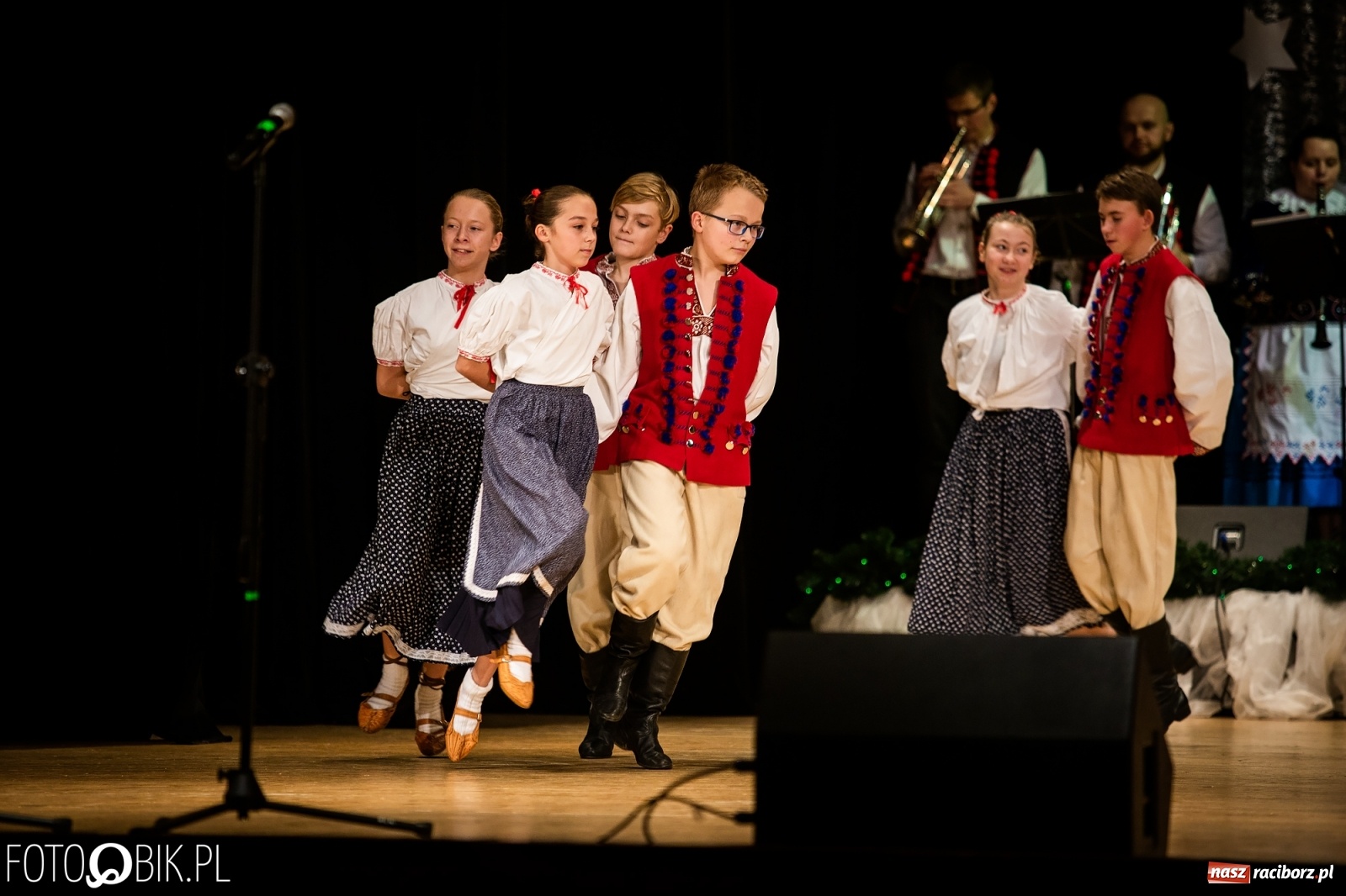 Zdjęcie w galerii na portalu naszraciborz.pl: Koncert charytatywny Źródła na rzecz Kasi wiadomości z regionu