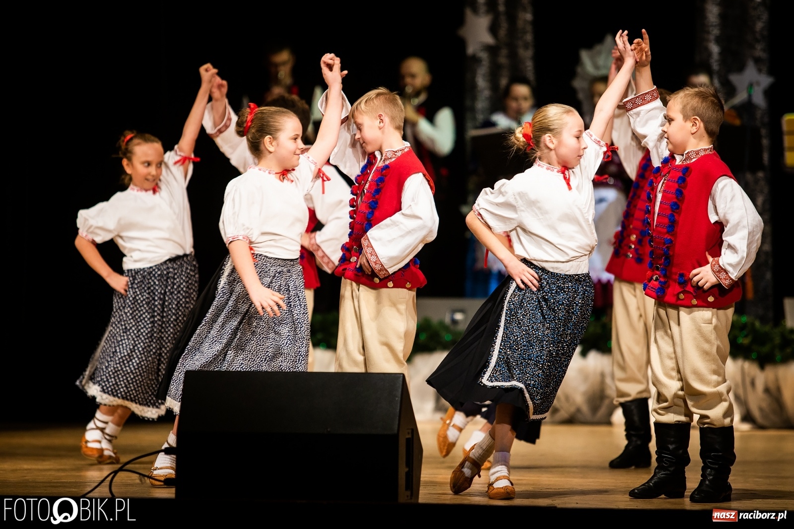 Zdjęcie w galerii na portalu naszraciborz.pl: Koncert charytatywny Źródła na rzecz Kasi wiadomości z regionu
