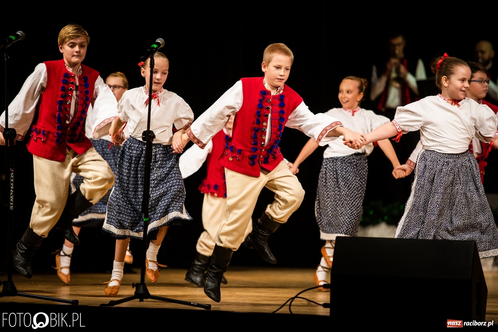 Zdjęcie w galerii na portalu naszraciborz.pl: Koncert charytatywny Źródła na rzecz Kasi wiadomości z regionu