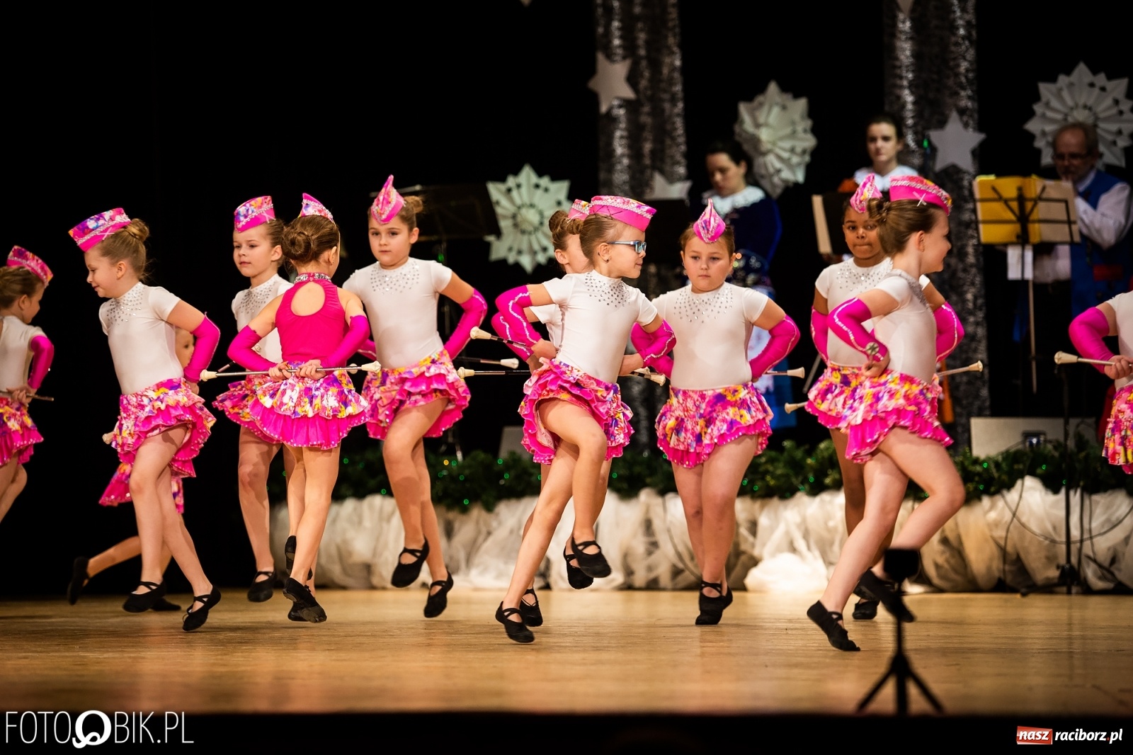 Zdjęcie w galerii na portalu naszraciborz.pl: Koncert charytatywny Źródła na rzecz Kasi wiadomości z regionu