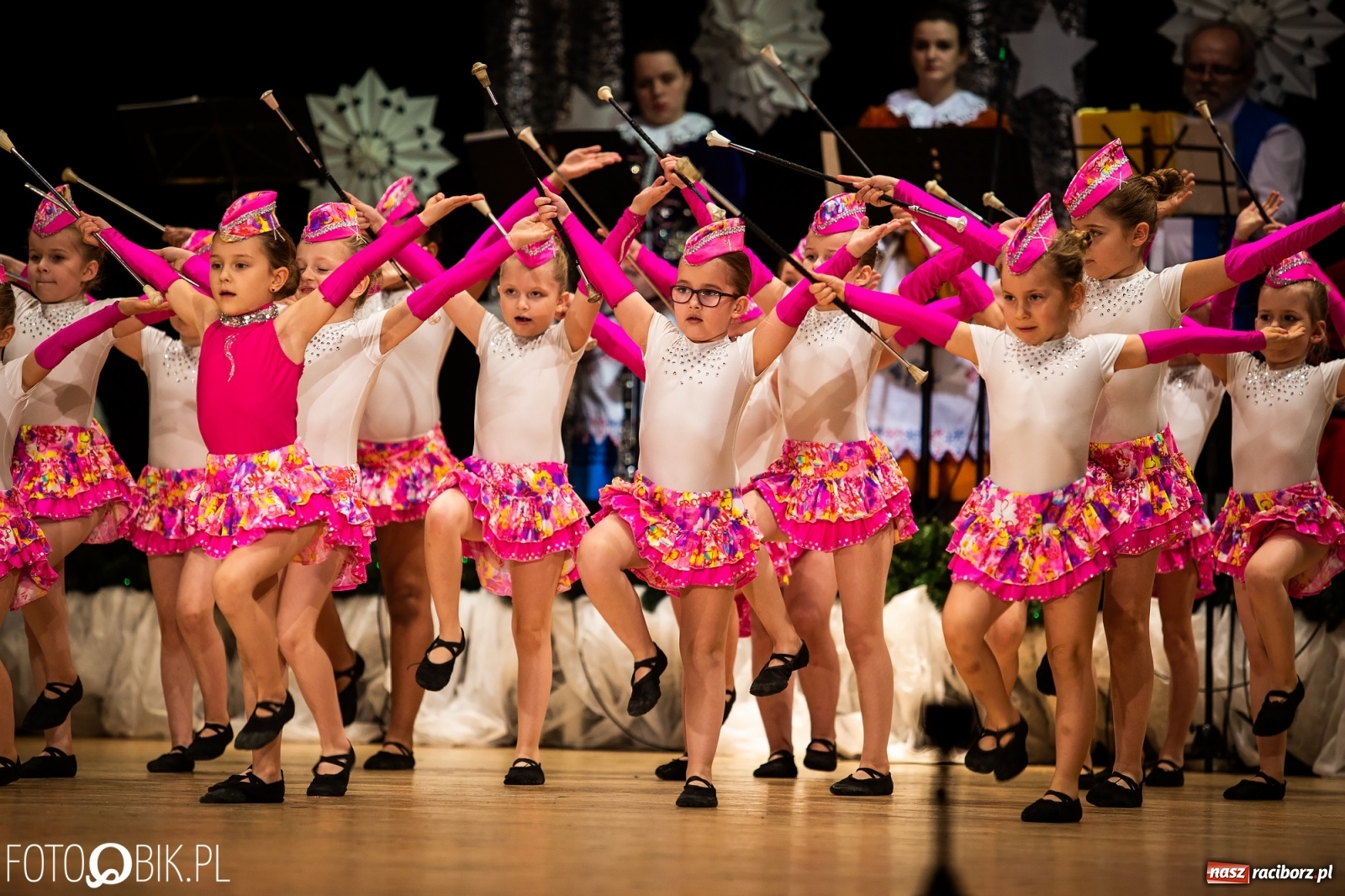 Zdjęcie w galerii na portalu naszraciborz.pl: Koncert charytatywny Źródła na rzecz Kasi wiadomości z regionu