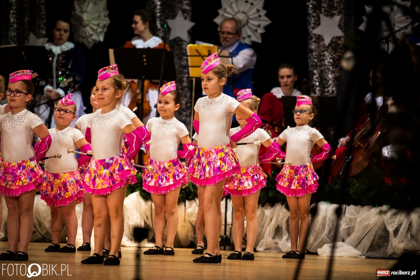 Zdjęcie w galerii na portalu naszraciborz.pl: Koncert charytatywny Źródła na rzecz Kasi wiadomości z regionu