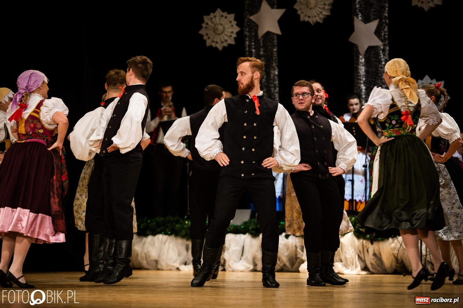 Zdjęcie w galerii na portalu naszraciborz.pl: Koncert charytatywny Źródła na rzecz Kasi wiadomości z regionu