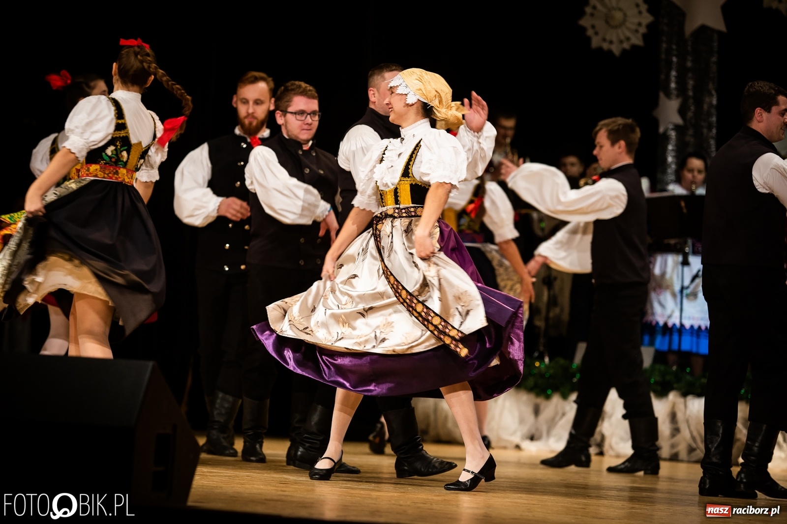 Zdjęcie w galerii na portalu naszraciborz.pl: Koncert charytatywny Źródła na rzecz Kasi wiadomości z regionu