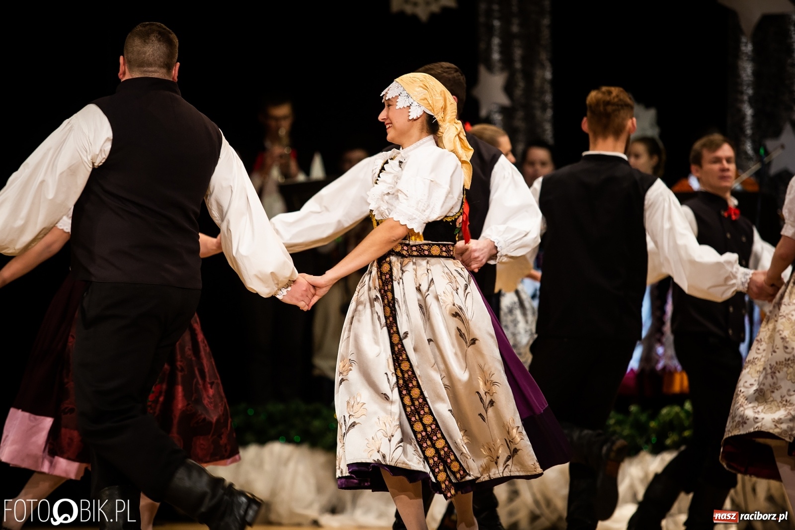 Zdjęcie w galerii na portalu naszraciborz.pl: Koncert charytatywny Źródła na rzecz Kasi wiadomości z regionu