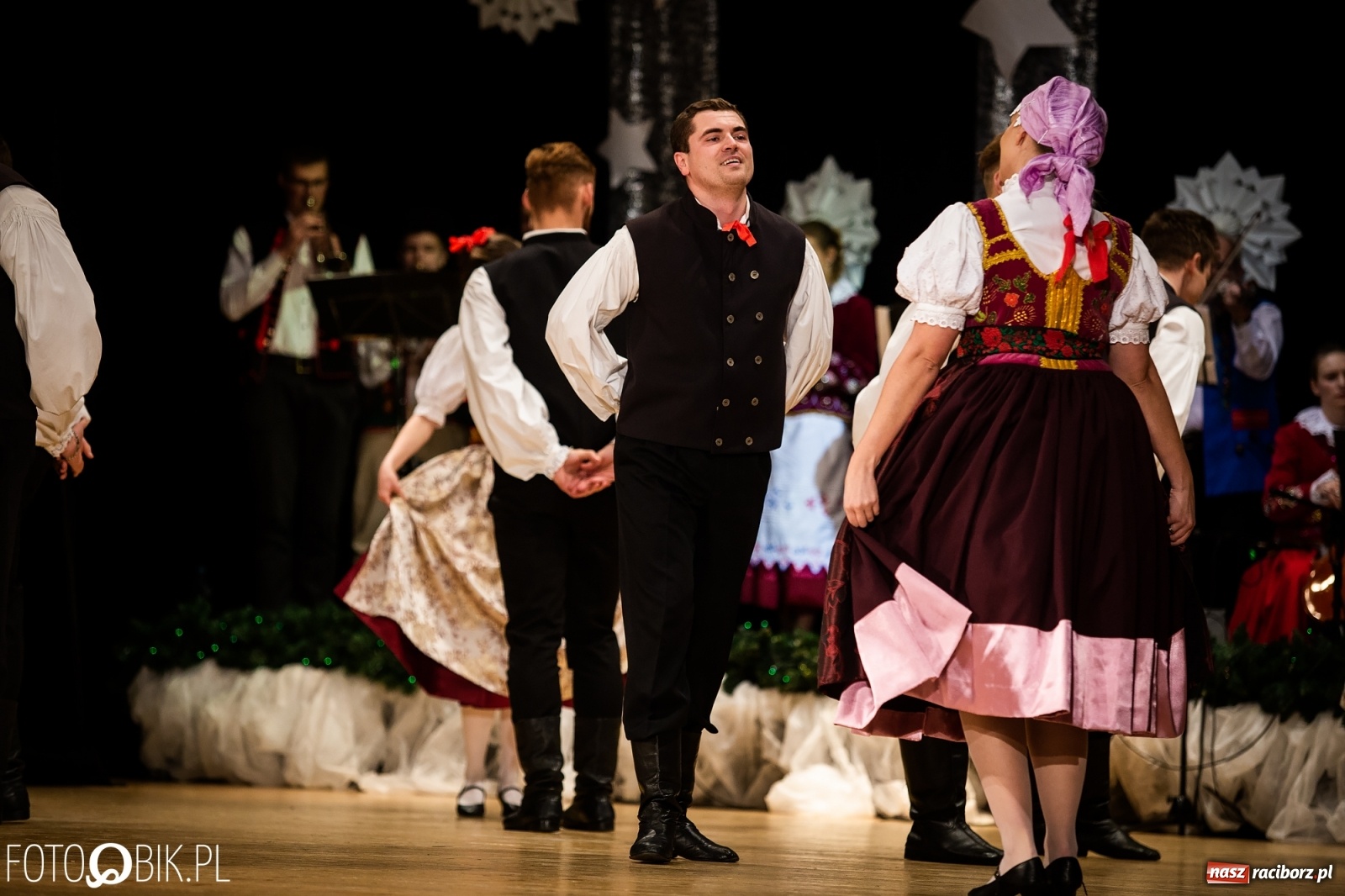 Zdjęcie w galerii na portalu naszraciborz.pl: Koncert charytatywny Źródła na rzecz Kasi wiadomości z regionu