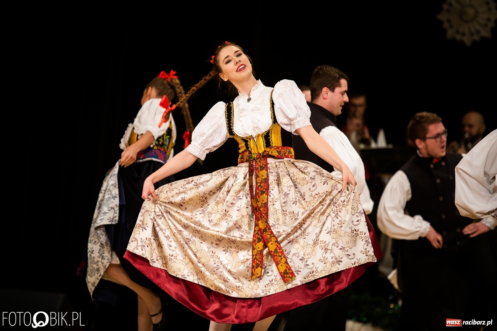 Zdjęcie w galerii na portalu naszraciborz.pl: Koncert charytatywny Źródła na rzecz Kasi wiadomości z regionu