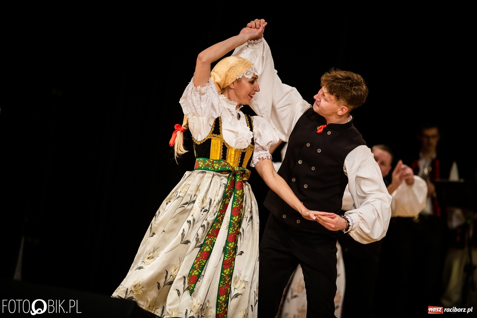 Zdjęcie w galerii na portalu naszraciborz.pl: Koncert charytatywny Źródła na rzecz Kasi wiadomości z regionu