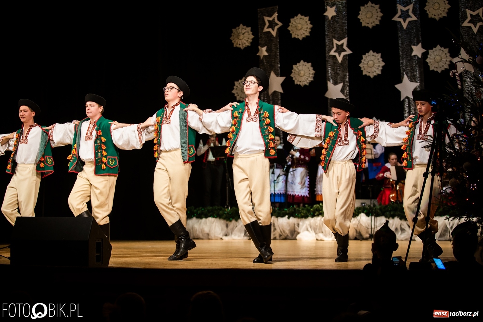 Zdjęcie w galerii na portalu naszraciborz.pl: Koncert charytatywny Źródła na rzecz Kasi wiadomości z regionu