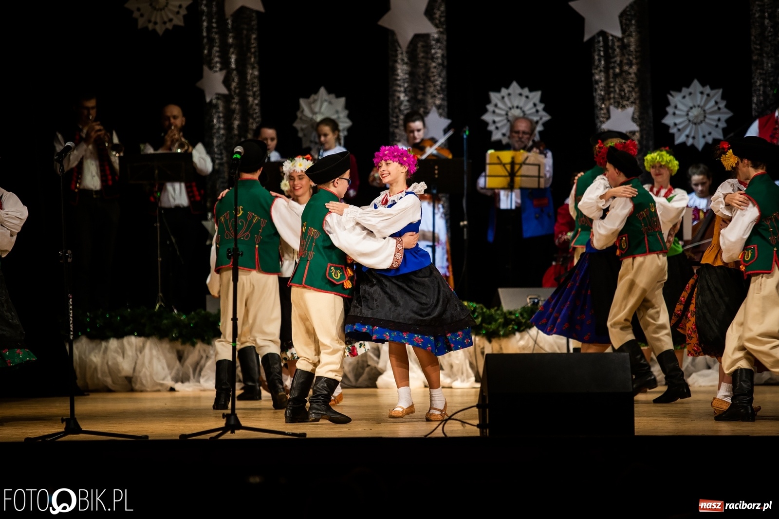 Zdjęcie w galerii na portalu naszraciborz.pl: Koncert charytatywny Źródła na rzecz Kasi wiadomości z regionu