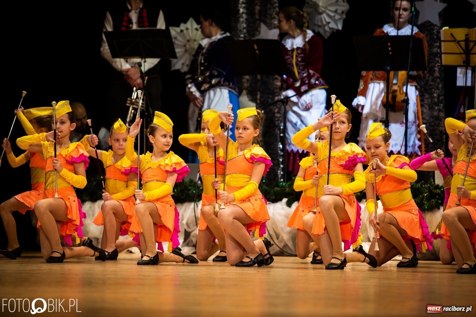 Zdjęcie w galerii na portalu naszraciborz.pl: Koncert charytatywny Źródła na rzecz Kasi wiadomości z regionu