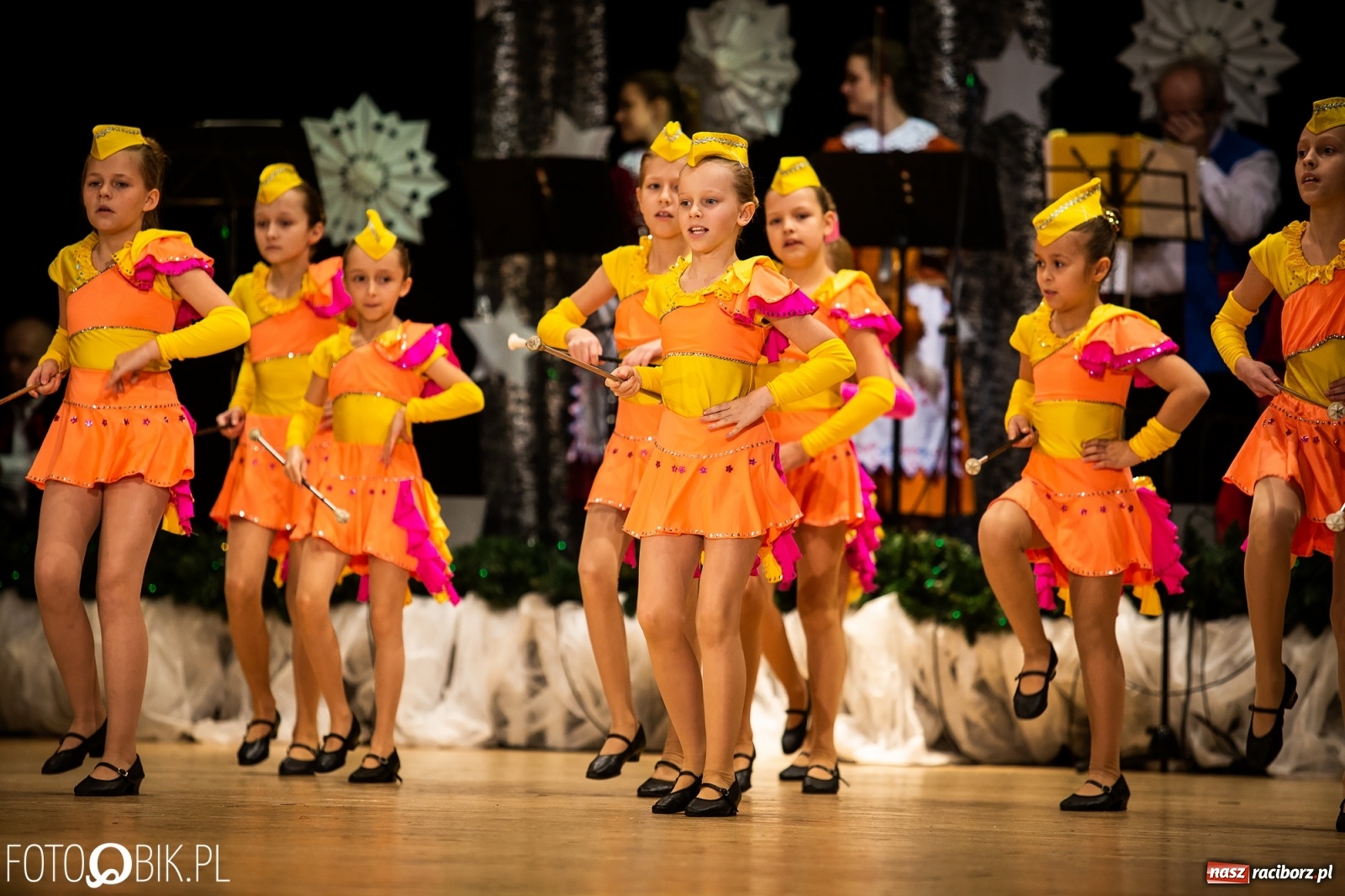 Zdjęcie w galerii na portalu naszraciborz.pl: Koncert charytatywny Źródła na rzecz Kasi wiadomości z regionu