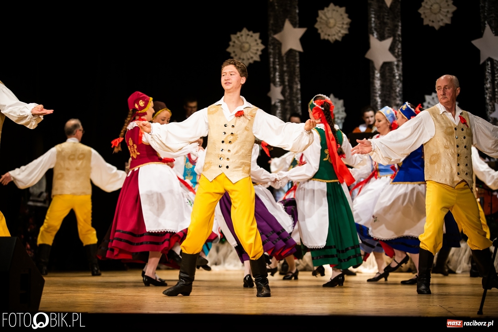 Zdjęcie w galerii na portalu naszraciborz.pl: Koncert charytatywny Źródła na rzecz Kasi wiadomości z regionu