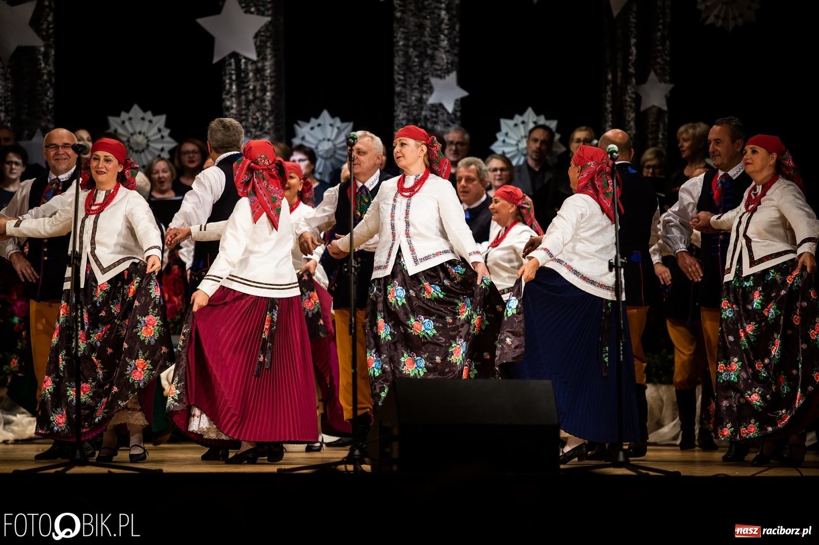 Zdjęcie w galerii na portalu naszraciborz.pl: Koncert charytatywny Źródła na rzecz Kasi wiadomości z regionu