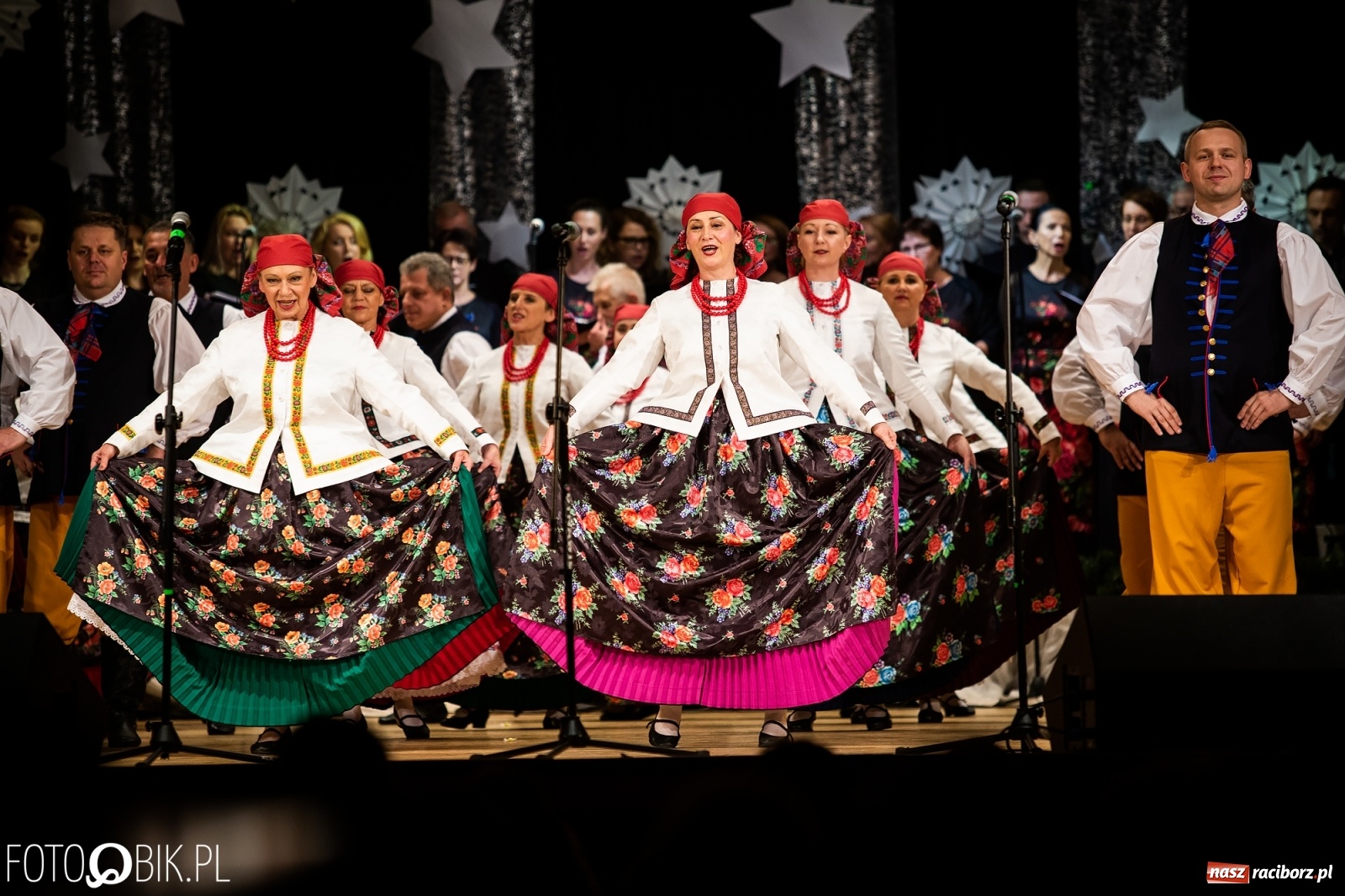 Zdjęcie w galerii na portalu naszraciborz.pl: Koncert charytatywny Źródła na rzecz Kasi wiadomości z regionu