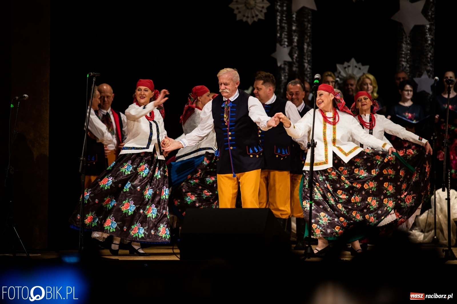 Zdjęcie w galerii na portalu naszraciborz.pl: Koncert charytatywny Źródła na rzecz Kasi wiadomości z regionu