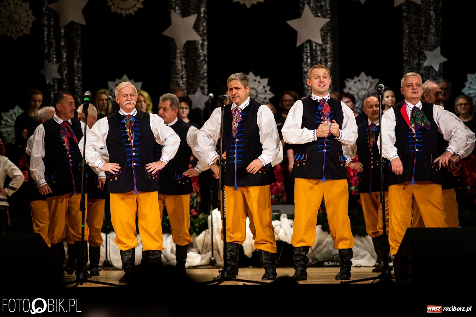 Zdjęcie w galerii na portalu naszraciborz.pl: Koncert charytatywny Źródła na rzecz Kasi wiadomości z regionu