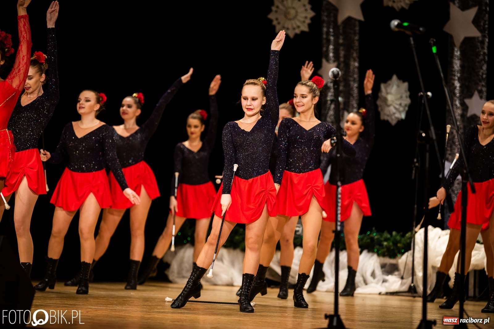 Zdjęcie w galerii na portalu naszraciborz.pl: Koncert charytatywny Źródła na rzecz Kasi wiadomości z regionu