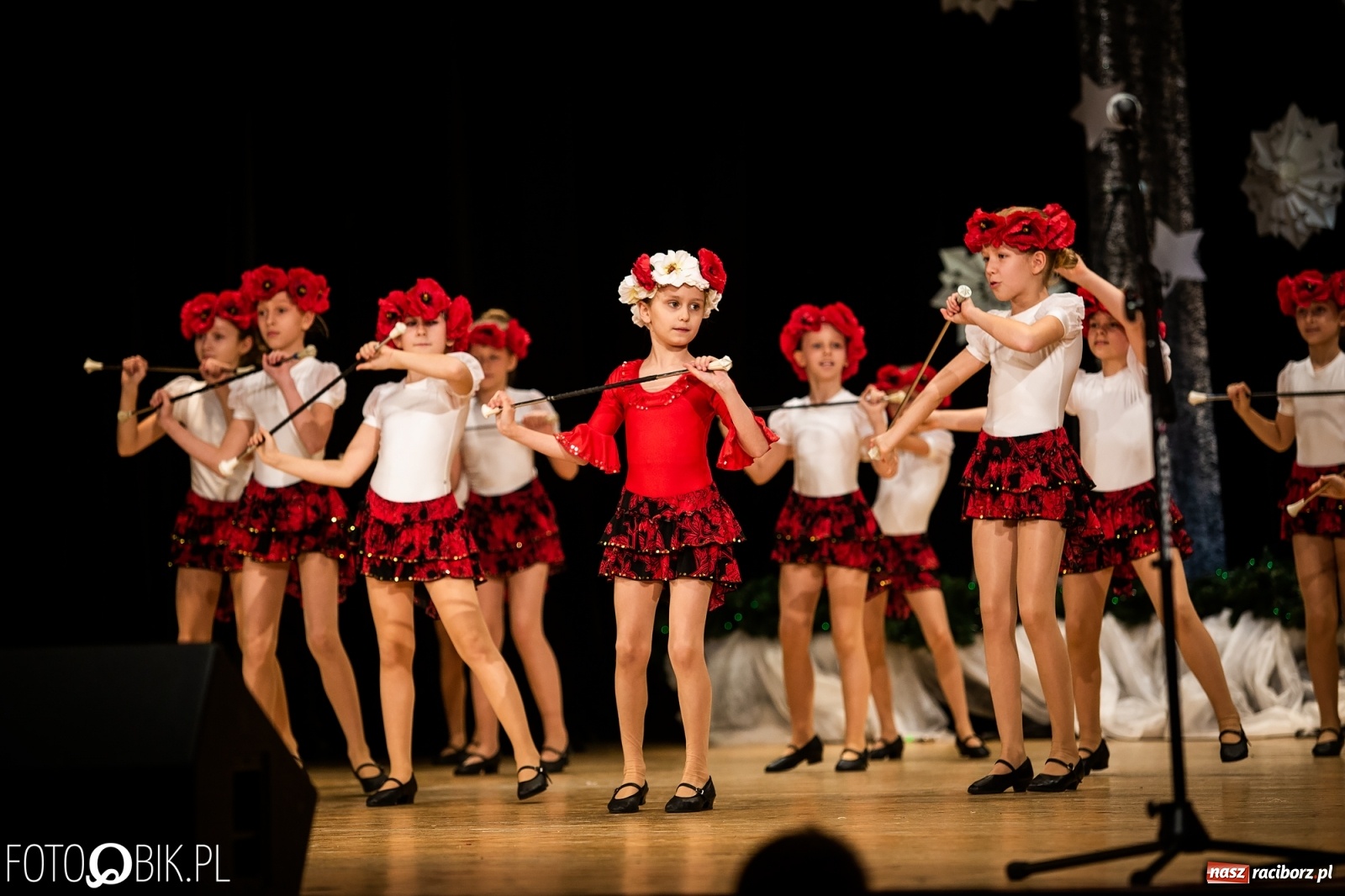 Zdjęcie w galerii na portalu naszraciborz.pl: Koncert charytatywny Źródła na rzecz Kasi wiadomości z regionu