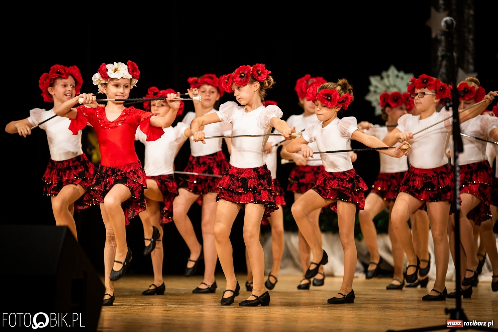 Zdjęcie w galerii na portalu naszraciborz.pl: Koncert charytatywny Źródła na rzecz Kasi wiadomości z regionu