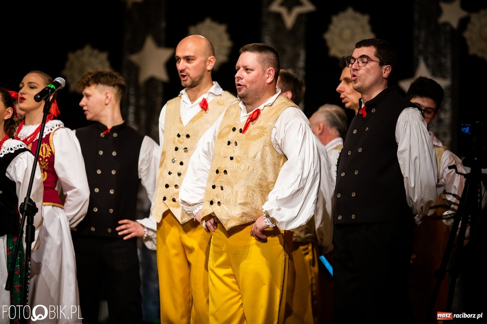 Zdjęcie w galerii na portalu naszraciborz.pl: Koncert charytatywny Źródła na rzecz Kasi wiadomości z regionu