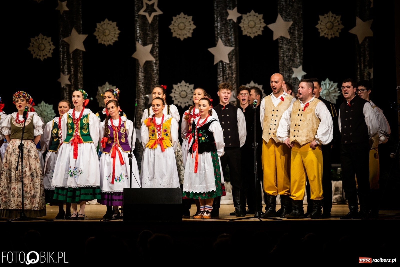 Zdjęcie w galerii na portalu naszraciborz.pl: Koncert charytatywny Źródła na rzecz Kasi wiadomości z regionu