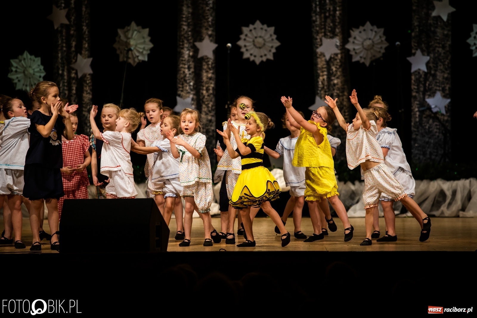 Zdjęcie w galerii na portalu naszraciborz.pl: Koncert charytatywny Źródła na rzecz Kasi wiadomości z regionu