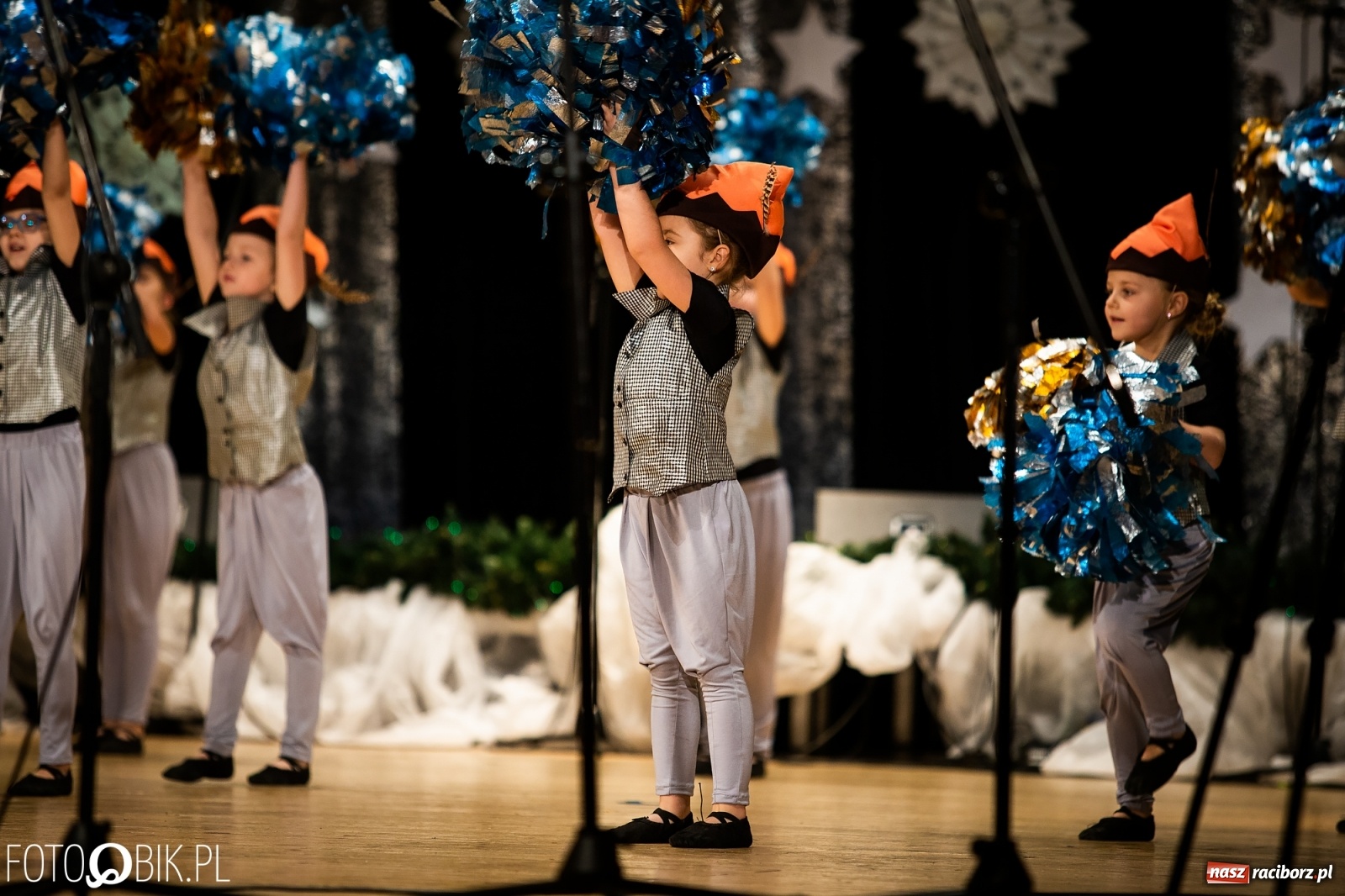 Zdjęcie w galerii na portalu naszraciborz.pl: Koncert charytatywny Źródła na rzecz Kasi wiadomości z regionu