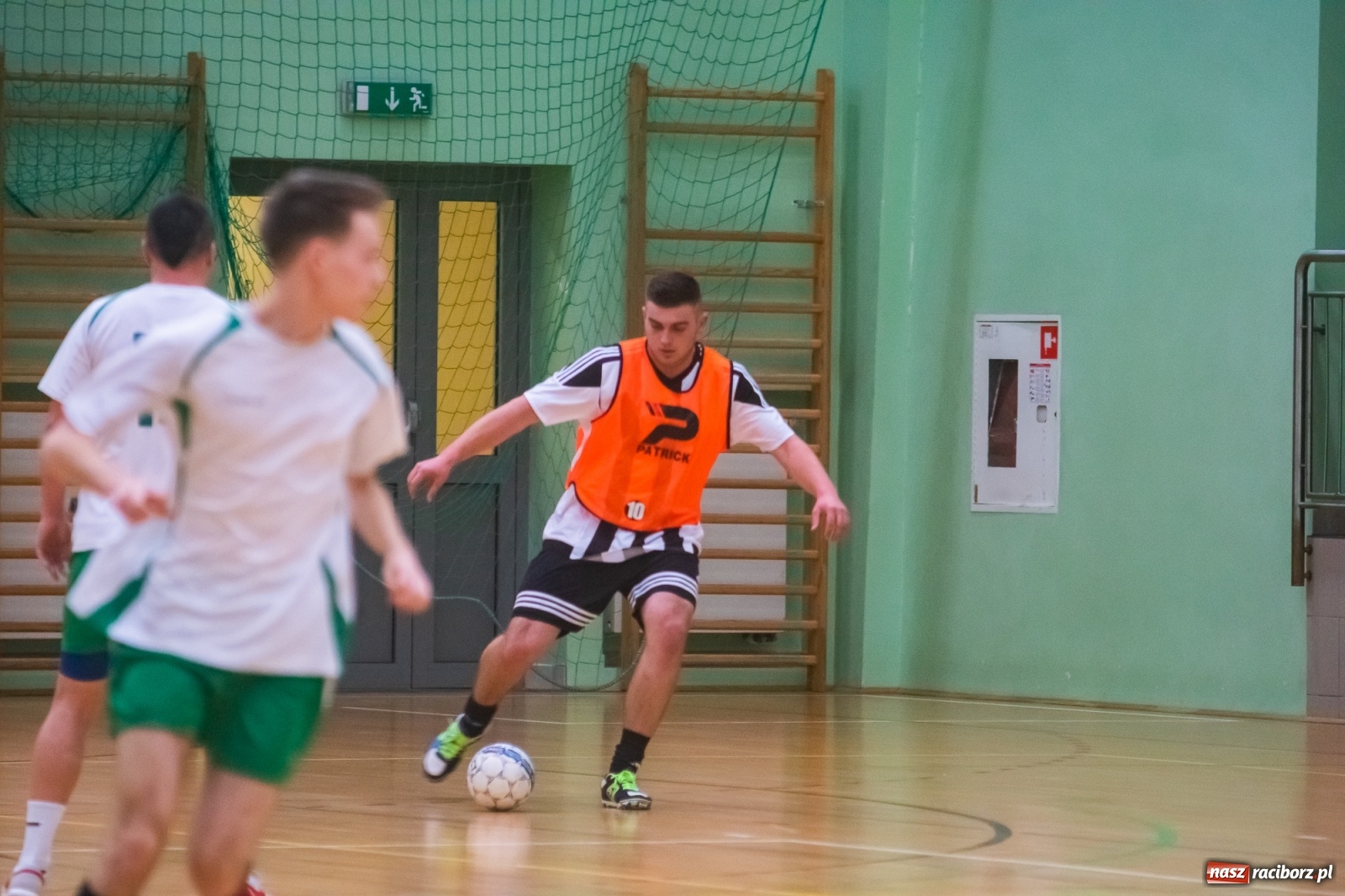 Zdjęcie w galerii na portalu naszraciborz.pl: Salon Fryzjerski bezlitosny dla Bruks Team [FOTO i WIDEO] wiadomości z regionu
