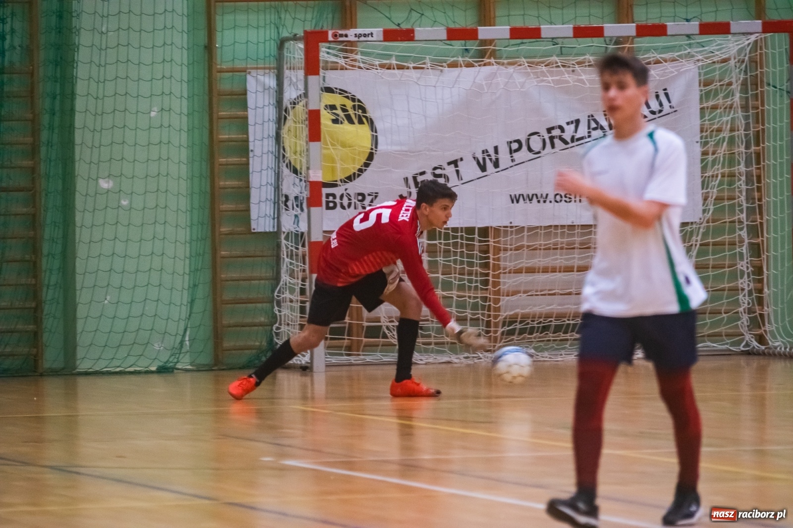 Zdjęcie w galerii na portalu naszraciborz.pl: Salon Fryzjerski bezlitosny dla Bruks Team [FOTO i WIDEO] wiadomości z regionu