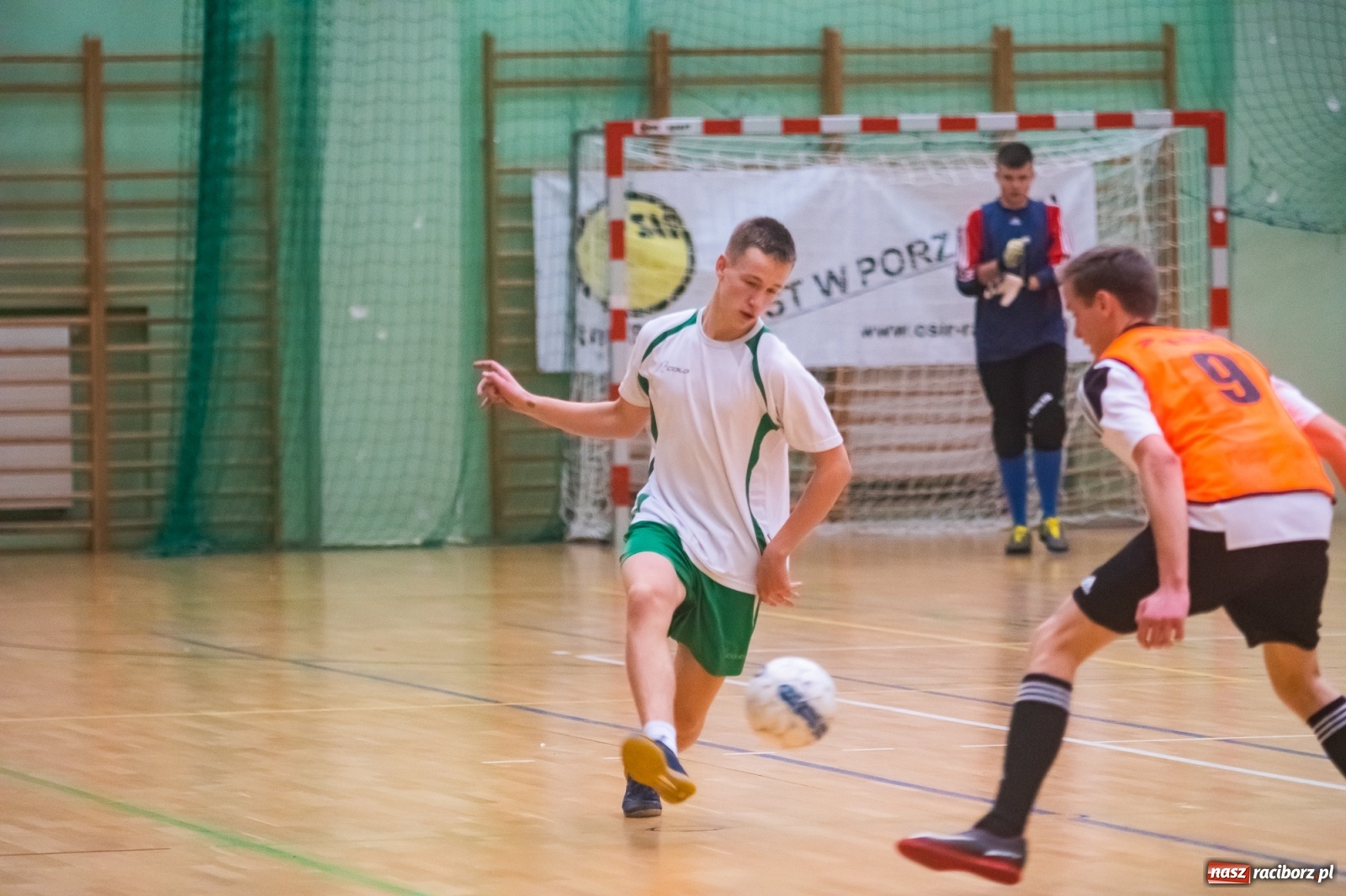 Zdjęcie w galerii na portalu naszraciborz.pl: Salon Fryzjerski bezlitosny dla Bruks Team [FOTO i WIDEO] wiadomości z regionu