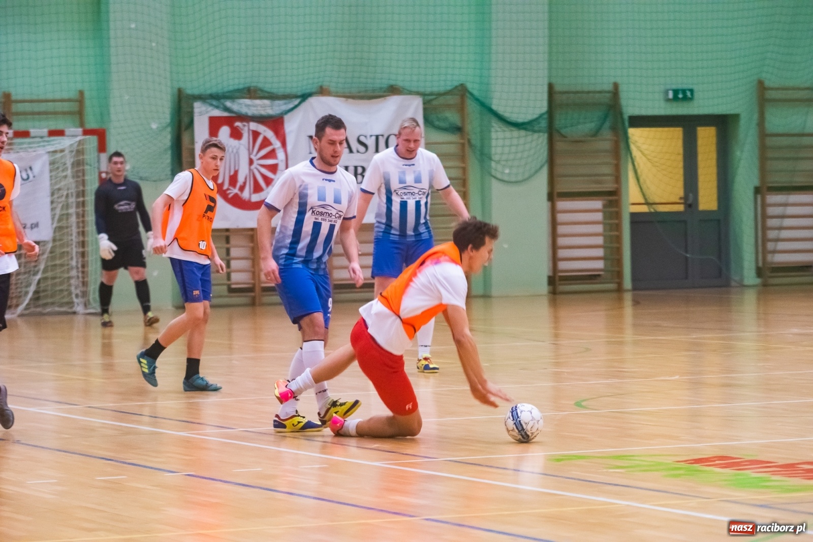 Zdjęcie w galerii na portalu naszraciborz.pl: Salon Fryzjerski bezlitosny dla Bruks Team [FOTO i WIDEO] wiadomości z regionu