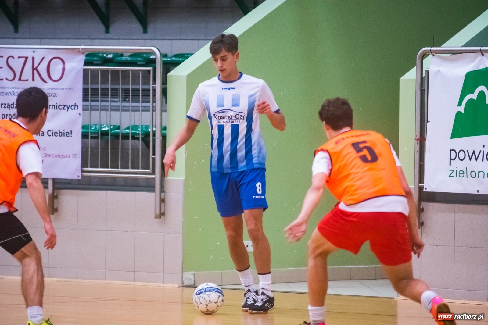 Zdjęcie w galerii na portalu naszraciborz.pl: Salon Fryzjerski bezlitosny dla Bruks Team [FOTO i WIDEO] wiadomości z regionu