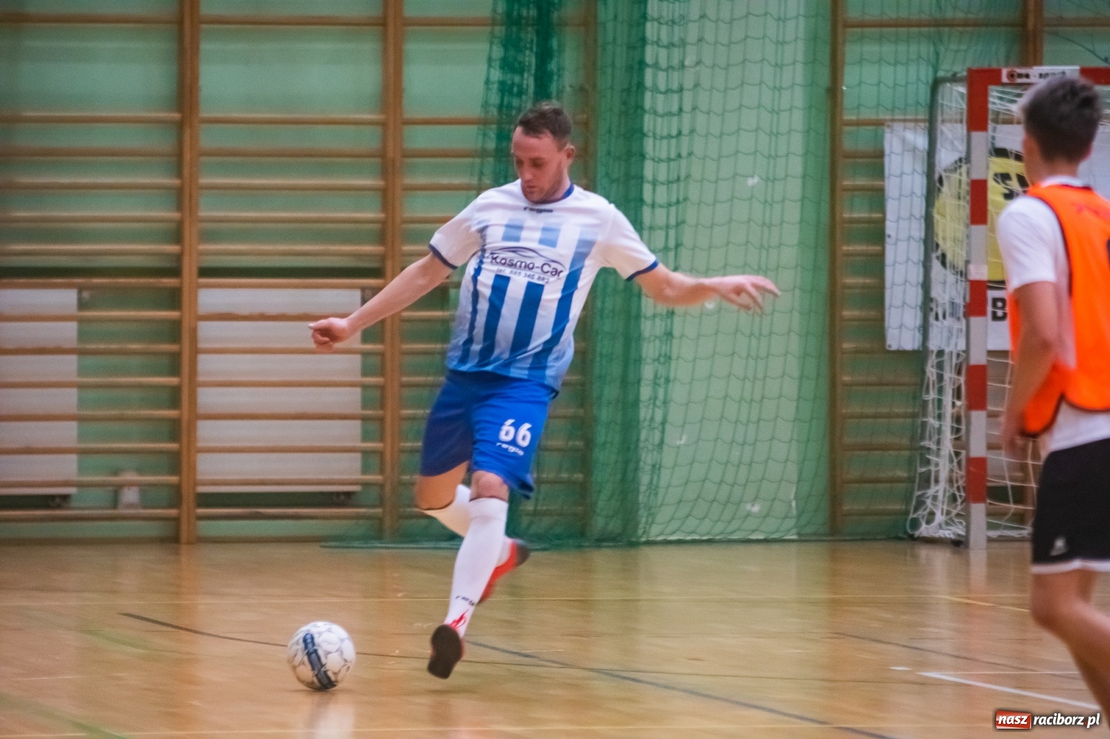 Zdjęcie w galerii na portalu naszraciborz.pl: Salon Fryzjerski bezlitosny dla Bruks Team [FOTO i WIDEO] wiadomości z regionu