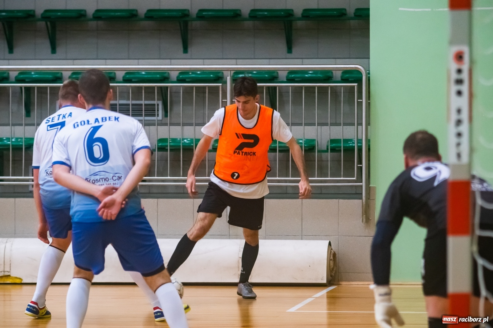 Zdjęcie w galerii na portalu naszraciborz.pl: Salon Fryzjerski bezlitosny dla Bruks Team [FOTO i WIDEO] wiadomości z regionu