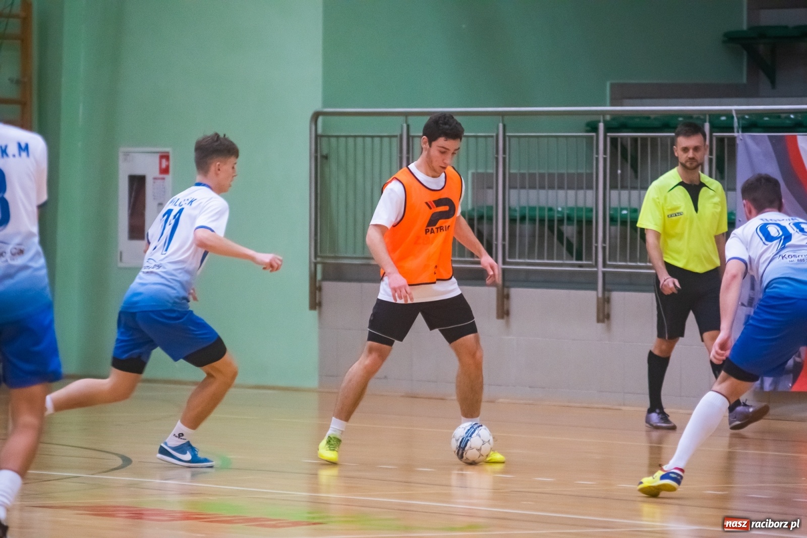 Zdjęcie w galerii na portalu naszraciborz.pl: Salon Fryzjerski bezlitosny dla Bruks Team [FOTO i WIDEO] wiadomości z regionu