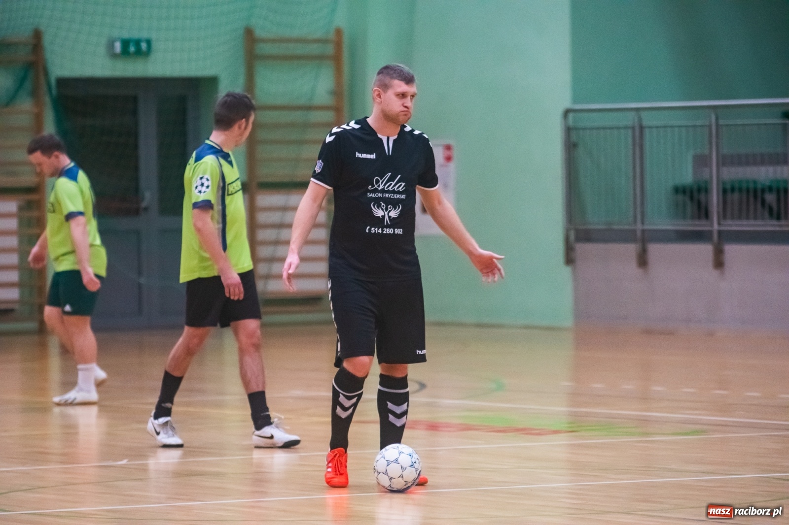 Zdjęcie w galerii na portalu naszraciborz.pl: Salon Fryzjerski bezlitosny dla Bruks Team [FOTO i WIDEO] wiadomości z regionu