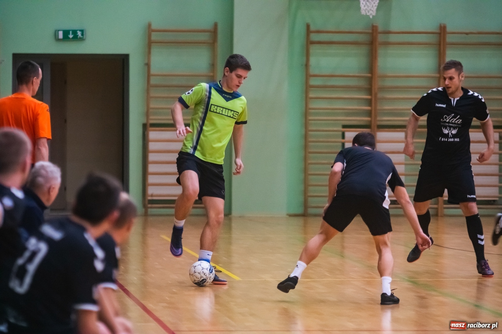 Zdjęcie w galerii na portalu naszraciborz.pl: Salon Fryzjerski bezlitosny dla Bruks Team [FOTO i WIDEO] wiadomości z regionu
