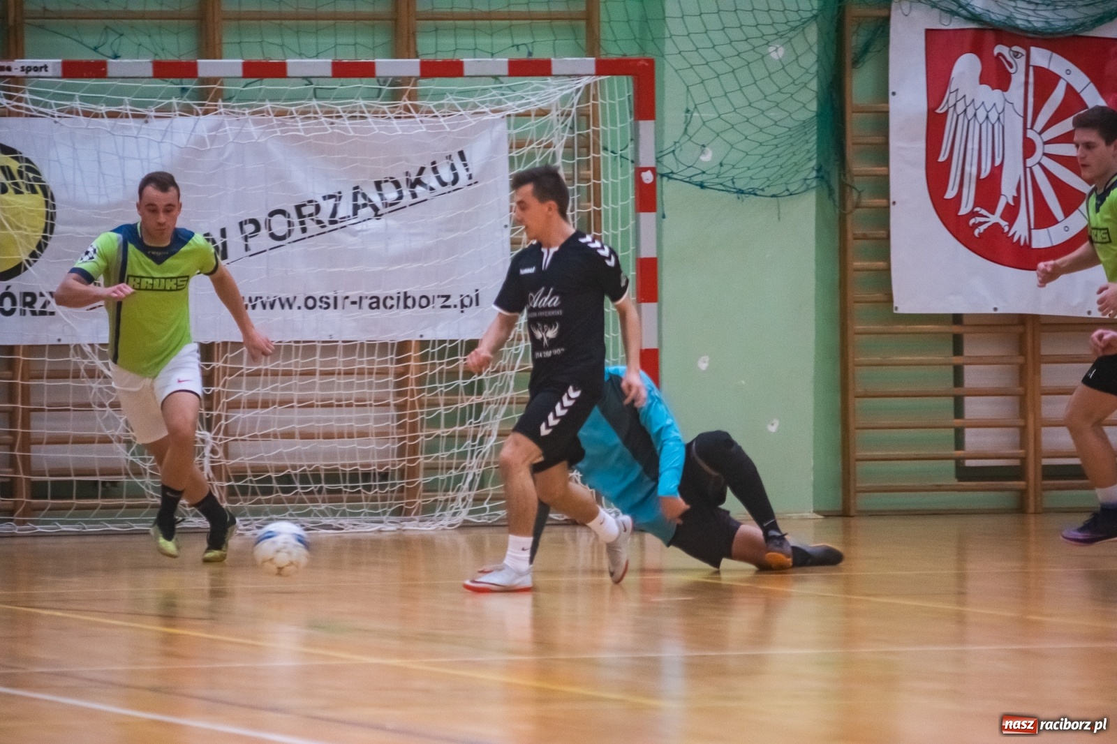 Zdjęcie w galerii na portalu naszraciborz.pl: Salon Fryzjerski bezlitosny dla Bruks Team [FOTO i WIDEO] wiadomości z regionu