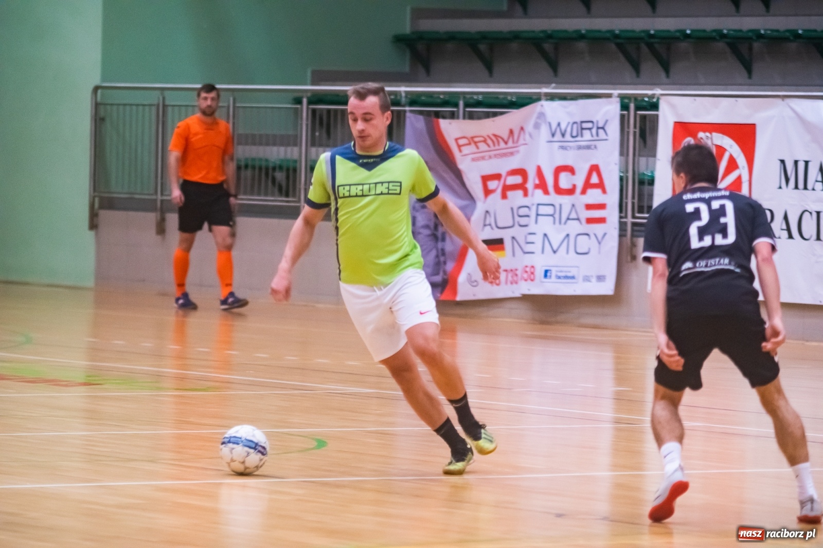 Zdjęcie w galerii na portalu naszraciborz.pl: Salon Fryzjerski bezlitosny dla Bruks Team [FOTO i WIDEO] wiadomości z regionu