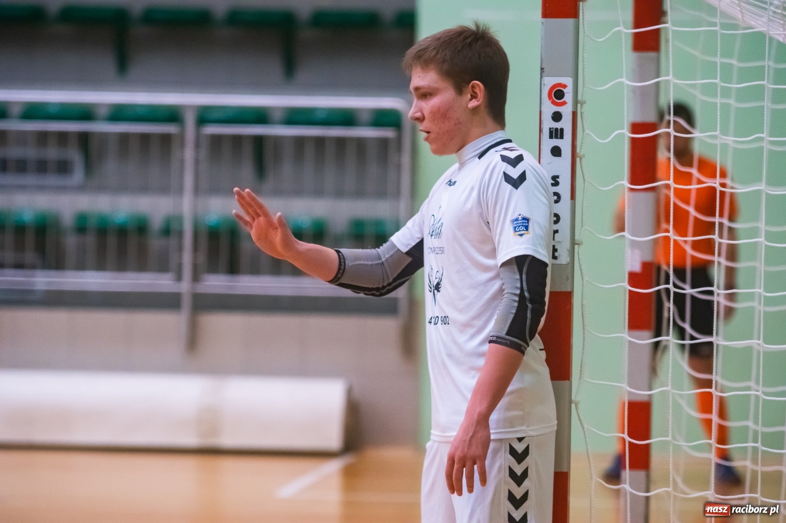 Zdjęcie w galerii na portalu naszraciborz.pl: Salon Fryzjerski bezlitosny dla Bruks Team [FOTO i WIDEO] wiadomości z regionu