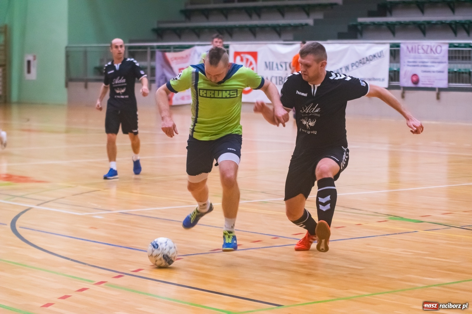 Zdjęcie w galerii na portalu naszraciborz.pl: Salon Fryzjerski bezlitosny dla Bruks Team [FOTO i WIDEO] wiadomości z regionu