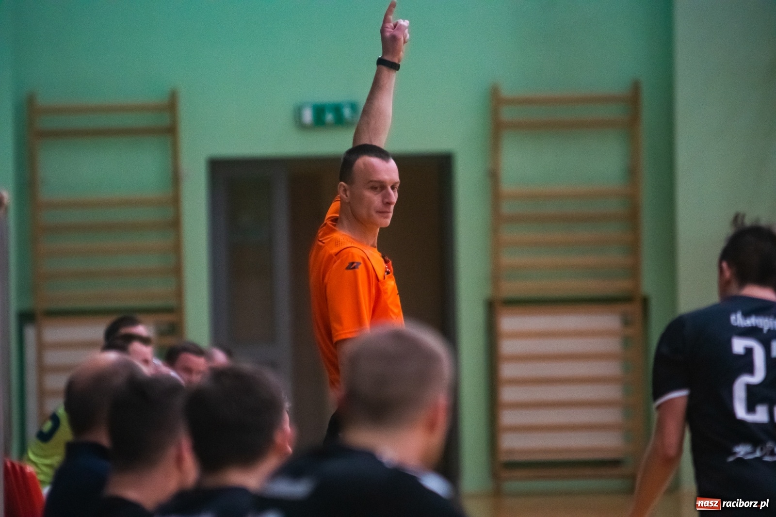 Zdjęcie w galerii na portalu naszraciborz.pl: Salon Fryzjerski bezlitosny dla Bruks Team [FOTO i WIDEO] wiadomości z regionu