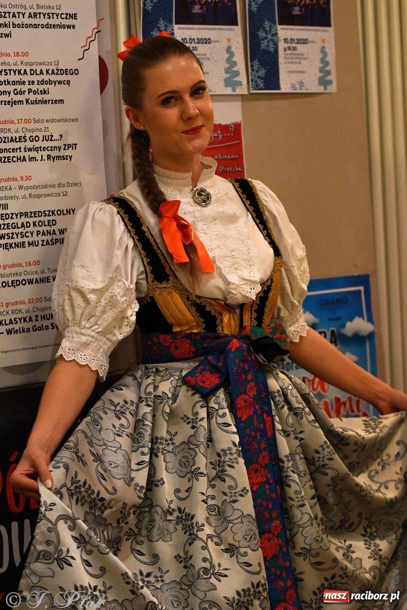 Zdjęcie w galerii na portalu naszraciborz.pl: Kolorowy koncert raciborskiego Źródła [FOTO] wiadomości z regionu