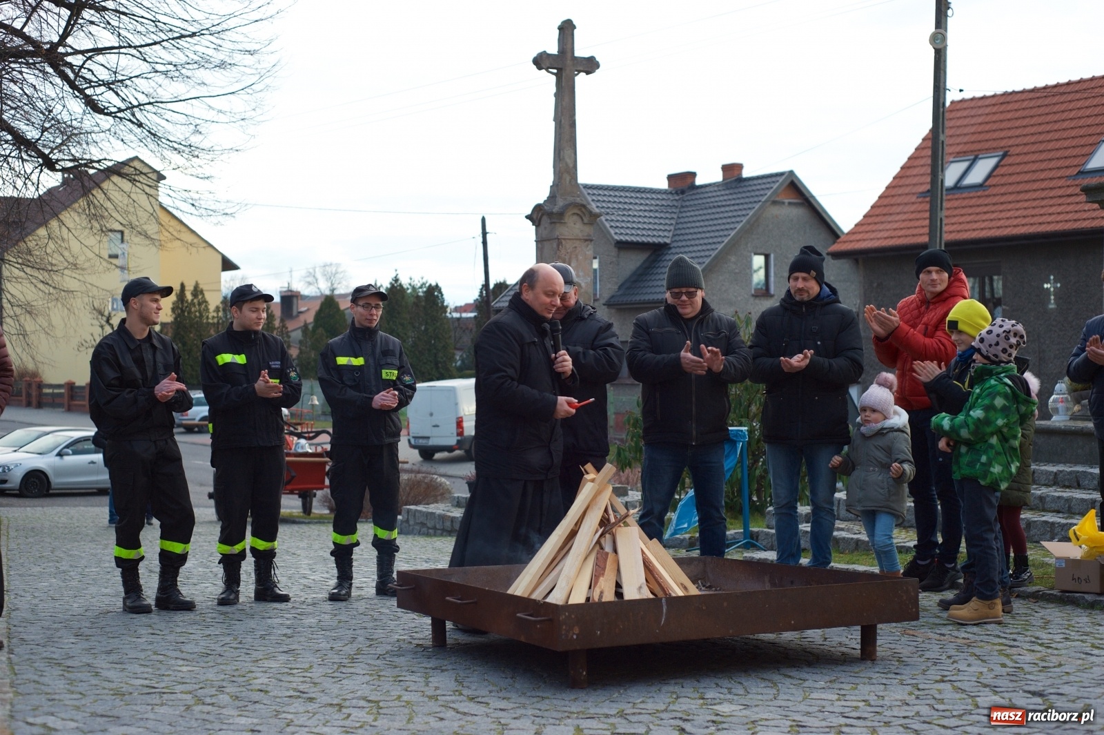 Zdjęcie w galerii na portalu naszraciborz.pl: Rodzinnie i świątecznie na kiermaszu w Tworkowie  wiadomości z regionu